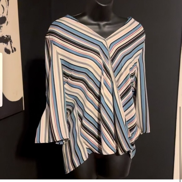 W5 Anthropologie Wrap Front Striped Top Sz M
$22$89 | Size: Large - Picture 4 of 9